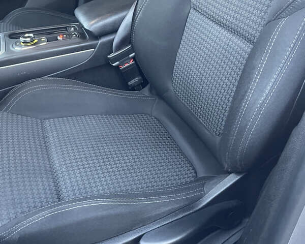 Серый Рено Talisman, объемом двигателя 1.46 л и пробегом 245 тыс. км за 12500 $, фото 18 на Automoto.ua