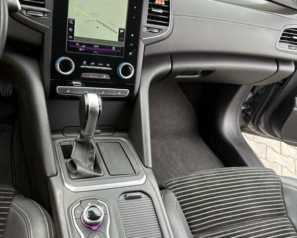 Серый Рено Talisman, объемом двигателя 2 л и пробегом 173 тыс. км за 18832 $, фото 28 на Automoto.ua