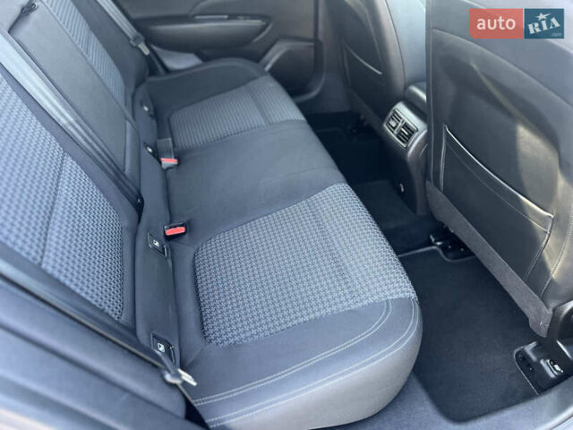 Серый Рено Talisman, объемом двигателя 2 л и пробегом 193 тыс. км за 14600 $, фото 18 на Automoto.ua