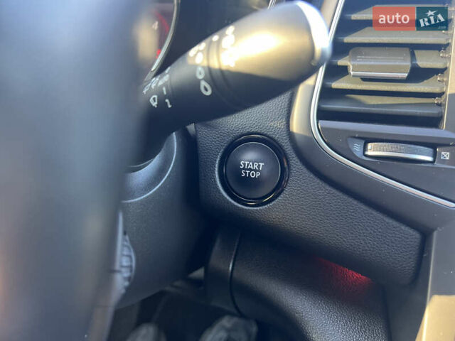 Серый Рено Talisman, объемом двигателя 2 л и пробегом 193 тыс. км за 14600 $, фото 10 на Automoto.ua