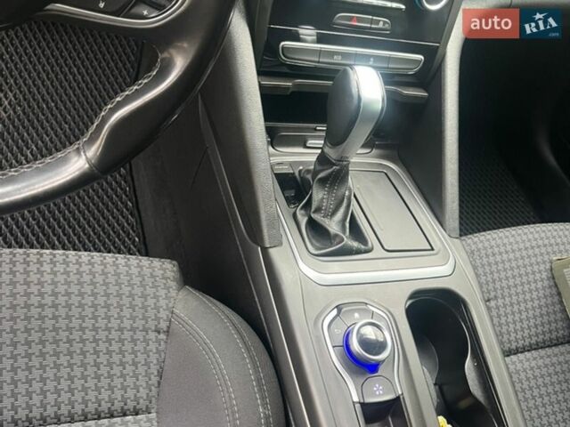 Сірий Рено Talisman, об'ємом двигуна 2 л та пробігом 200 тис. км за 16100 $, фото 1 на Automoto.ua