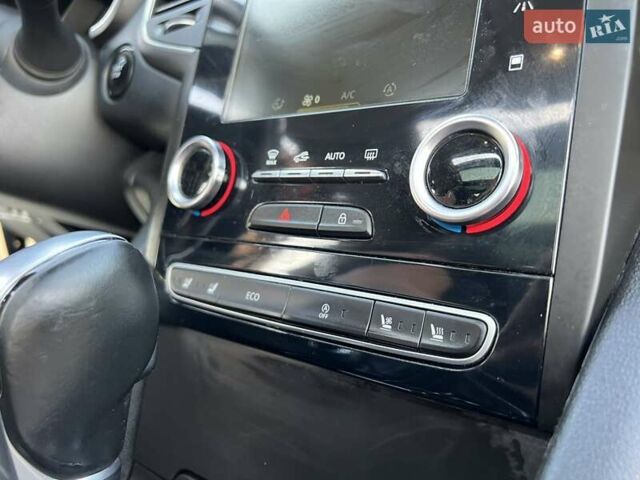 Синий Рено Talisman, объемом двигателя 1.6 л и пробегом 236 тыс. км за 15900 $, фото 74 на Automoto.ua