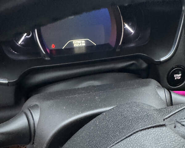 Синий Рено Talisman, объемом двигателя 1.6 л и пробегом 157 тыс. км за 14000 $, фото 13 на Automoto.ua
