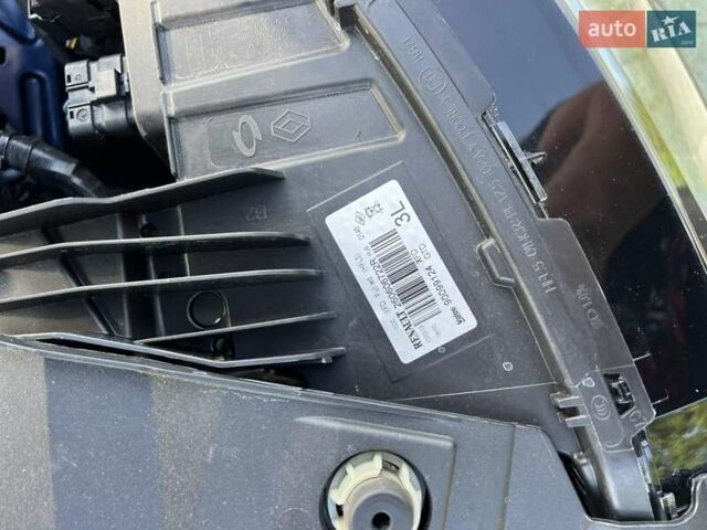 Синий Рено Talisman, объемом двигателя 1.6 л и пробегом 236 тыс. км за 15900 $, фото 72 на Automoto.ua