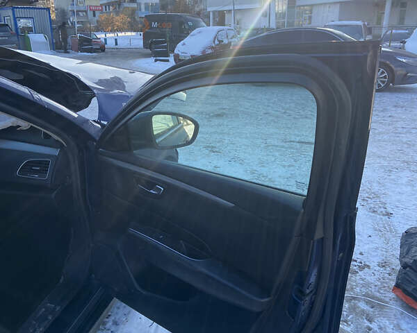 Синий Рено Talisman, объемом двигателя 1.5 л и пробегом 305 тыс. км за 6899 $, фото 9 на Automoto.ua