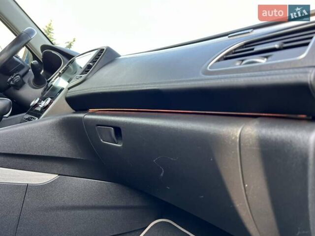 Синий Рено Talisman, объемом двигателя 1.6 л и пробегом 236 тыс. км за 15900 $, фото 30 на Automoto.ua