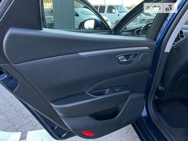 Синий Рено Talisman, объемом двигателя 1.5 л и пробегом 212 тыс. км за 14500 $, фото 49 на Automoto.ua