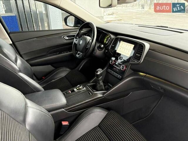 Синий Рено Talisman, объемом двигателя 1.6 л и пробегом 177 тыс. км за 16100 $, фото 24 на Automoto.ua