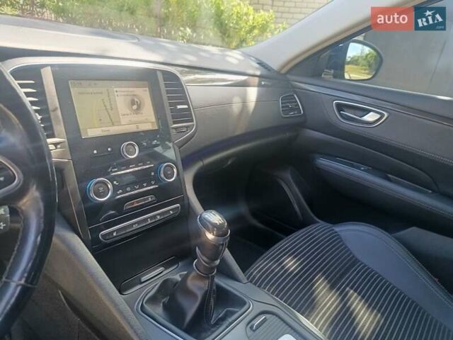 Синий Рено Talisman, объемом двигателя 1.6 л и пробегом 177 тыс. км за 15500 $, фото 3 на Automoto.ua