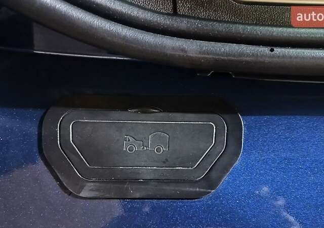 Синий Рено Talisman, объемом двигателя 1.6 л и пробегом 177 тыс. км за 15500 $, фото 5 на Automoto.ua