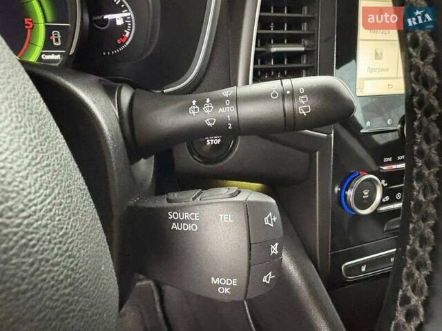 Синий Рено Talisman, объемом двигателя 1.6 л и пробегом 177 тыс. км за 16100 $, фото 39 на Automoto.ua