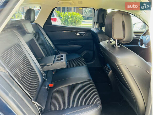 Синий Рено Talisman, объемом двигателя 2 л и пробегом 180 тыс. км за 18700 $, фото 48 на Automoto.ua