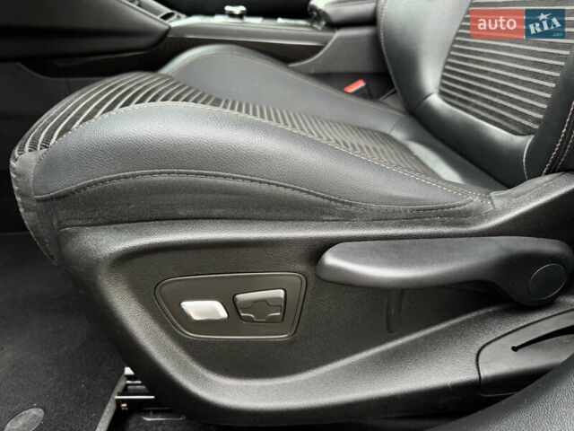 Синий Рено Talisman, объемом двигателя 2 л и пробегом 170 тыс. км за 18650 $, фото 21 на Automoto.ua