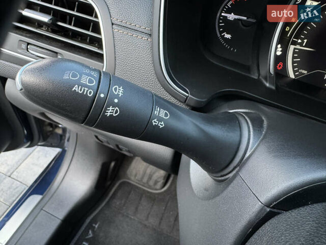 Синий Рено Talisman, объемом двигателя 2 л и пробегом 173 тыс. км за 18500 $, фото 25 на Automoto.ua