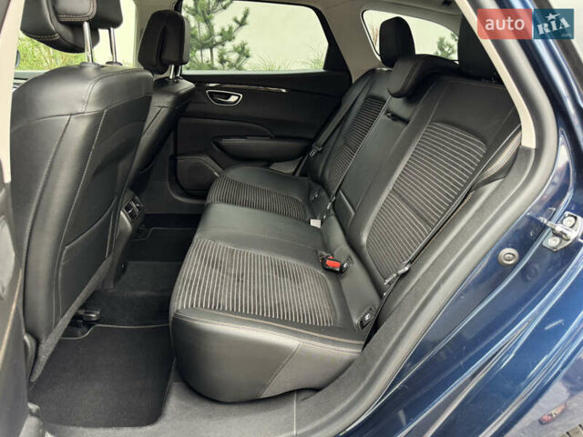 Синий Рено Talisman, объемом двигателя 2 л и пробегом 170 тыс. км за 18650 $, фото 33 на Automoto.ua