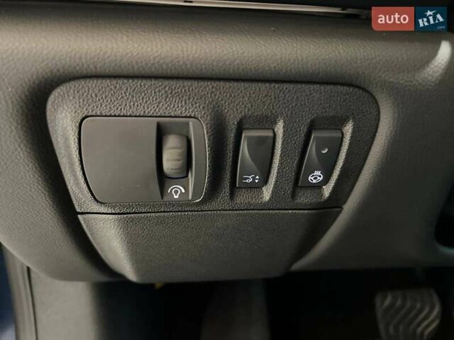 Синій Рено Talisman, об'ємом двигуна 2 л та пробігом 109 тис. км за 24200 $, фото 20 на Automoto.ua