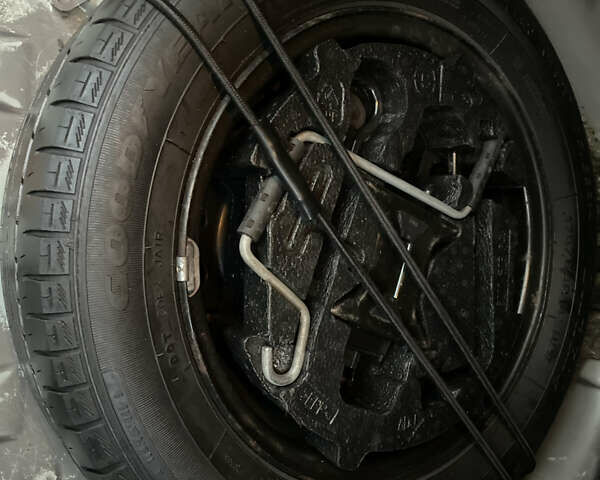 Коричневий Рено Талія, об'ємом двигуна 1.15 л та пробігом 153 тис. км за 4350 $, фото 9 на Automoto.ua