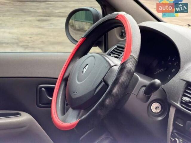 Красный Рено Талия, объемом двигателя 1.15 л и пробегом 180 тыс. км за 3650 $, фото 25 на Automoto.ua