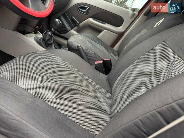 Красный Рено Талия, объемом двигателя 1.15 л и пробегом 180 тыс. км за 3650 $, фото 41 на Automoto.ua