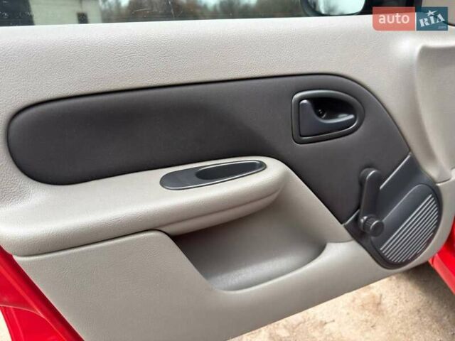 Красный Рено Талия, объемом двигателя 1.15 л и пробегом 180 тыс. км за 3650 $, фото 42 на Automoto.ua