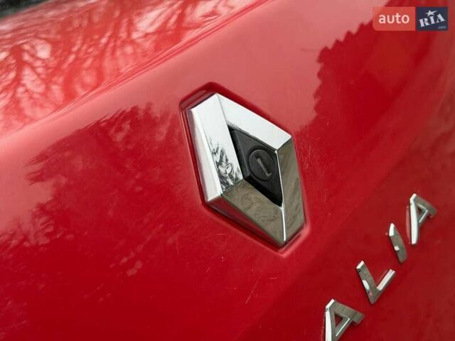 Красный Рено Талия, объемом двигателя 1.15 л и пробегом 180 тыс. км за 3650 $, фото 14 на Automoto.ua