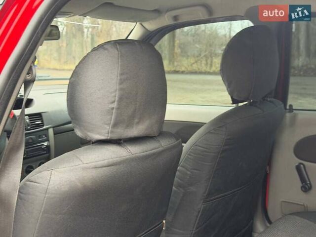 Красный Рено Талия, объемом двигателя 1.15 л и пробегом 180 тыс. км за 3650 $, фото 32 на Automoto.ua