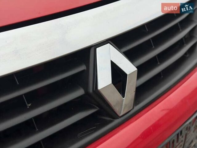 Красный Рено Талия, объемом двигателя 1.15 л и пробегом 180 тыс. км за 3650 $, фото 4 на Automoto.ua