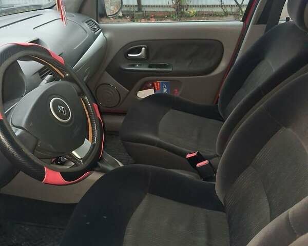 Красный Рено Талия, объемом двигателя 1.15 л и пробегом 217 тыс. км за 4000 $, фото 7 на Automoto.ua