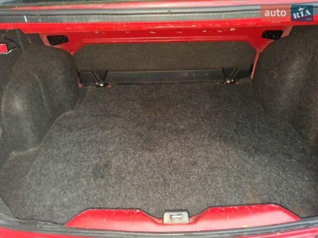 Красный Рено Талия, объемом двигателя 1.15 л и пробегом 217 тыс. км за 4000 $, фото 16 на Automoto.ua