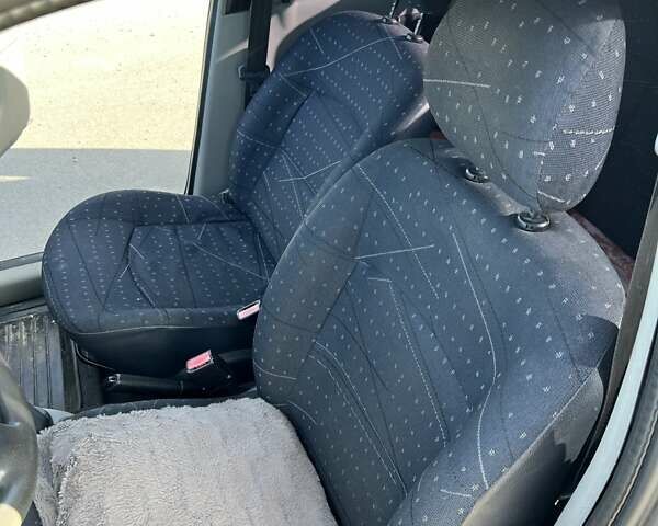 Серый Рено Талия, объемом двигателя 1.5 л и пробегом 236 тыс. км за 3800 $, фото 5 на Automoto.ua