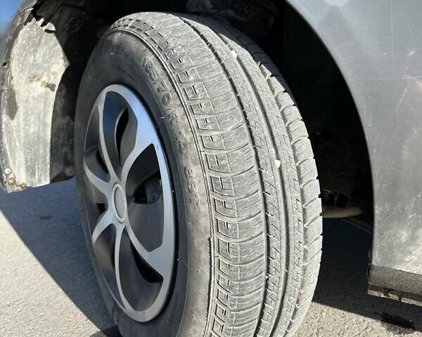 Серый Рено Талия, объемом двигателя 1.5 л и пробегом 236 тыс. км за 3800 $, фото 8 на Automoto.ua