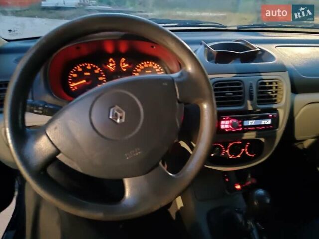 Синій Рено Талія, об'ємом двигуна 1.39 л та пробігом 151 тис. км за 2900 $, фото 5 на Automoto.ua