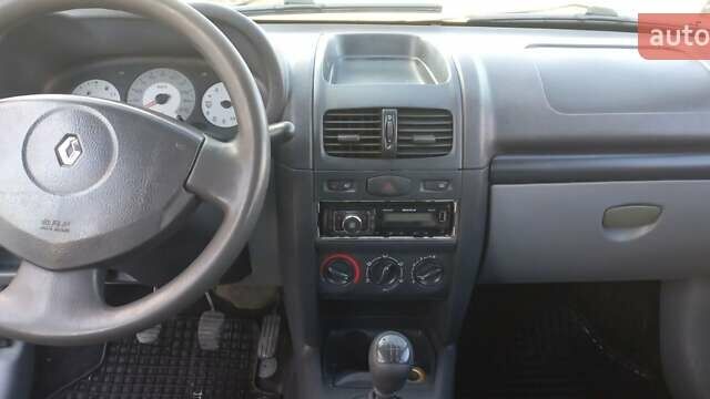 Синій Рено Талія, об'ємом двигуна 1.2 л та пробігом 320 тис. км за 2450 $, фото 17 на Automoto.ua