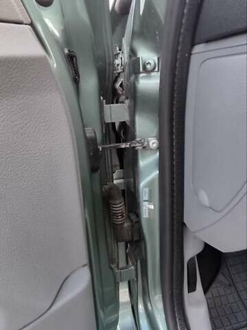 Зелений Рено Талія, об'ємом двигуна 1.2 л та пробігом 118 тис. км за 3800 $, фото 16 на Automoto.ua