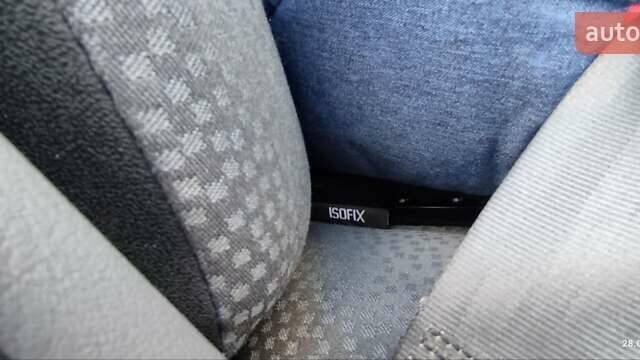 Зелений Рено Талія, об'ємом двигуна 1.2 л та пробігом 118 тис. км за 3800 $, фото 4 на Automoto.ua