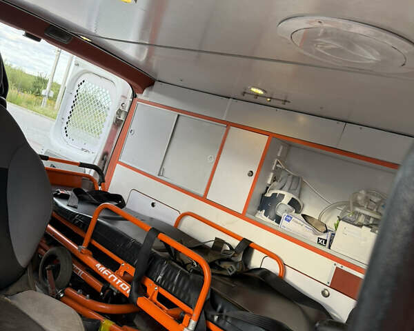 Рено Трафик 2007 в Львове на Automoto.ua Белый Рено Трафик, объемом двигателя 2 л и пробегом 607 тыс. км за 12000 $, фото 10 на Automoto.ua