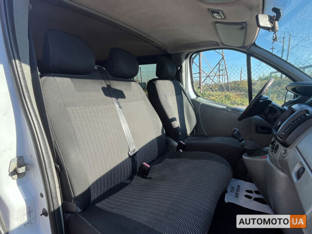 Белый Рено Трафик, объемом двигателя 1.9 л и пробегом 426 тыс. км за 7599 $, фото 23 на Automoto.ua