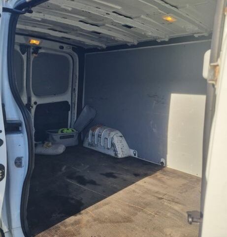 Білий Рено Трафік, об'ємом двигуна 1.6 л та пробігом 160 тис. км за 14069 $, фото 5 на Automoto.ua