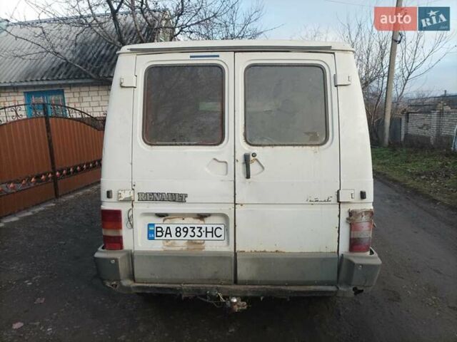 Білий Рено Трафік, об'ємом двигуна 2.2 л та пробігом 255 тис. км за 1600 $, фото 2 на Automoto.ua