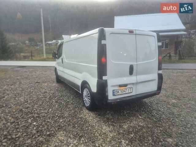 Белый Рено Трафик, объемом двигателя 1.9 л и пробегом 176 тыс. км за 4999 $, фото 8 на Automoto.ua