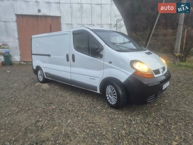 Белый Рено Трафик, объемом двигателя 1.9 л и пробегом 176 тыс. км за 4999 $, фото 4 на Automoto.ua