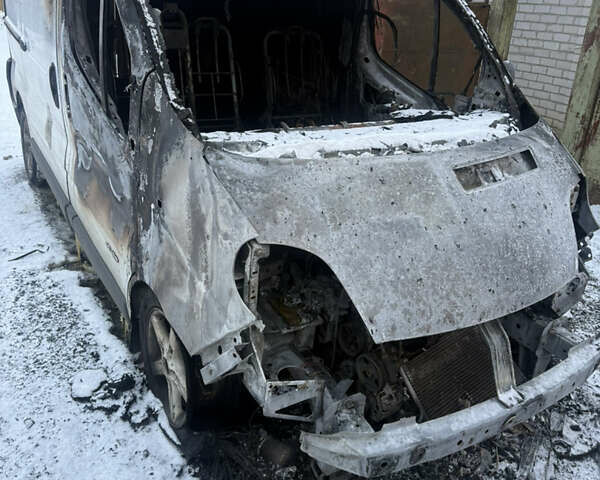 Білий Рено Трафік, об'ємом двигуна 1.87 л та пробігом 300 тис. км за 1000 $, фото 5 на Automoto.ua