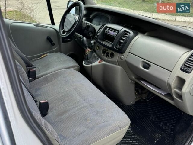 Білий Рено Трафік, об'ємом двигуна 1.87 л та пробігом 289 тис. км за 3399 $, фото 45 на Automoto.ua