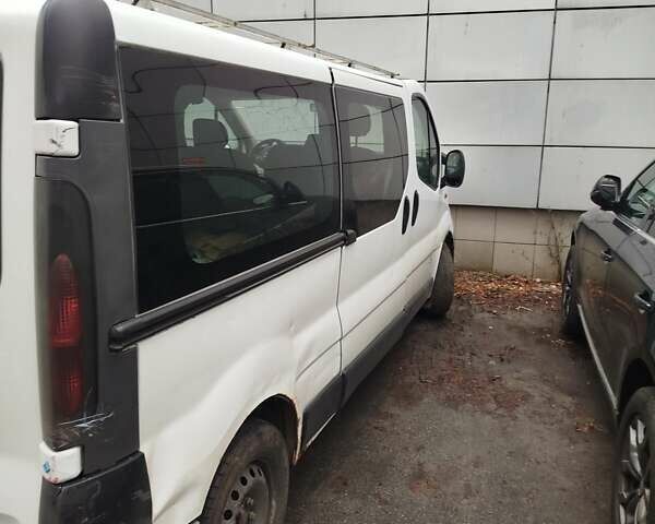 Білий Рено Трафік, об'ємом двигуна 1.9 л та пробігом 364 тис. км за 3800 $, фото 2 на Automoto.ua