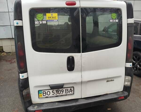 Білий Рено Трафік, об'ємом двигуна 1.9 л та пробігом 364 тис. км за 3800 $, фото 1 на Automoto.ua