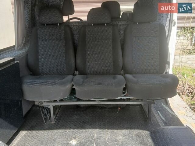 Белый Рено Трафик, объемом двигателя 1.9 л и пробегом 278 тыс. км за 6500 $, фото 5 на Automoto.ua