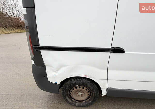 Білий Рено Трафік, об'ємом двигуна 1.87 л та пробігом 452 тис. км за 6200 $, фото 2 на Automoto.ua