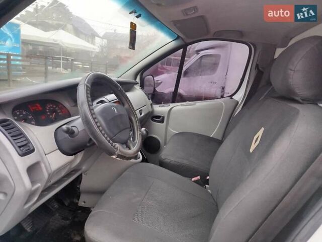 Білий Рено Трафік, об'ємом двигуна 1.9 л та пробігом 498 тис. км за 5500 $, фото 6 на Automoto.ua