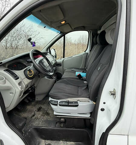 Білий Рено Трафік, об'ємом двигуна 1.87 л та пробігом 452 тис. км за 6200 $, фото 7 на Automoto.ua