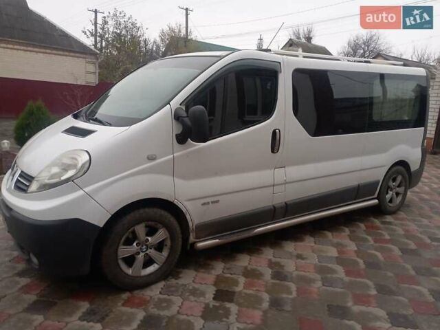 Білий Рено Трафік, об'ємом двигуна 2.46 л та пробігом 290 тис. км за 8200 $, фото 7 на Automoto.ua